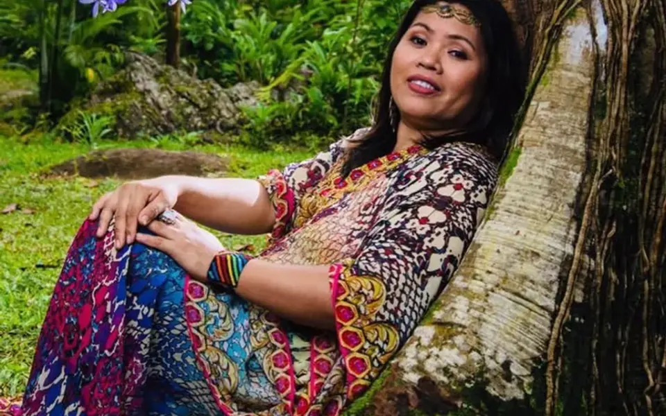 Mae "Au Mayari" Seracarpio